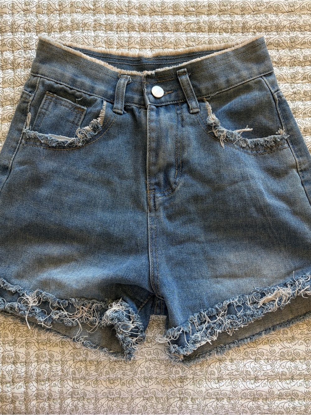 Frayed Hem High-Rise Denim Shorts - Blue